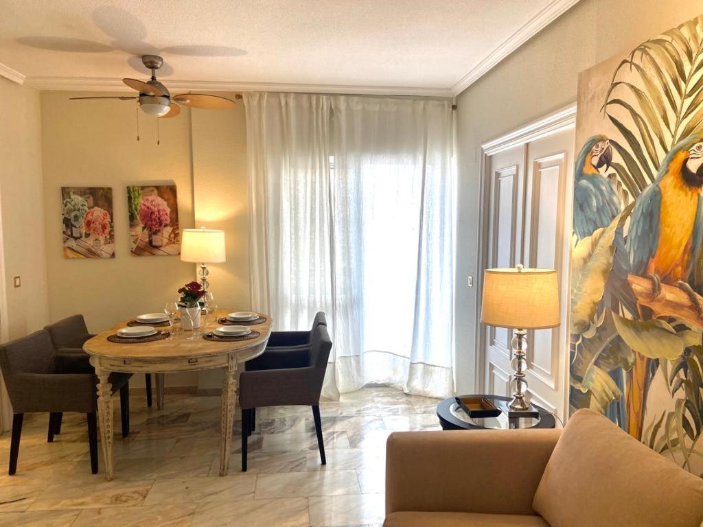Precioso Apartamento Los Remedios Triana Plaza Espana Y Centro Historico Sevilla Bagian luar foto